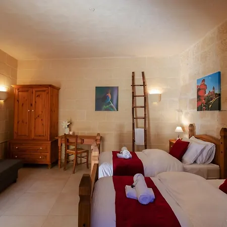 Bebbuxa Feriehus Għarb