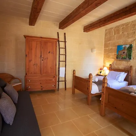 Feriehus Bebbuxa Għarb